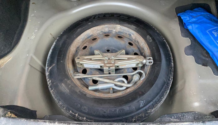 2014 Maruti Swift Dzire VXI, Petrol, Manual, 39,932 km, Spare Tyre