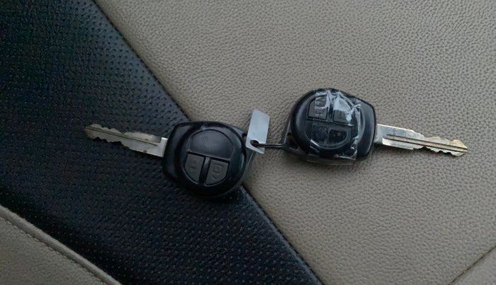 2014 Maruti Swift Dzire VXI, Petrol, Manual, 39,932 km, Key Close Up