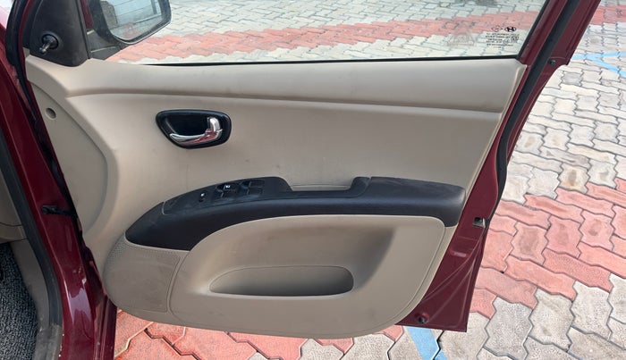 2013 Hyundai i10 SPORTZ 1.1, Petrol, Manual, 50,742 km, Driver Side Door Panels Control