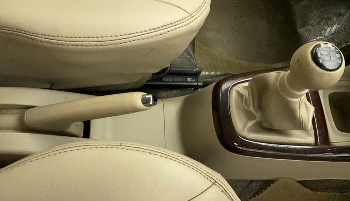 2014 Maruti Ertiga VXI CNG, CNG, Manual, 58,315 km, Gear Lever