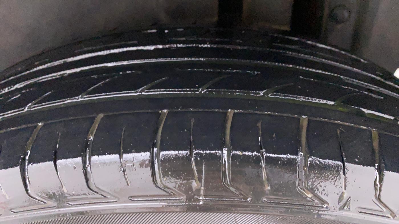 2014 Maruti Swift VXI D, Petrol, Manual, 54,630 km, Left Rear Tyre Tread