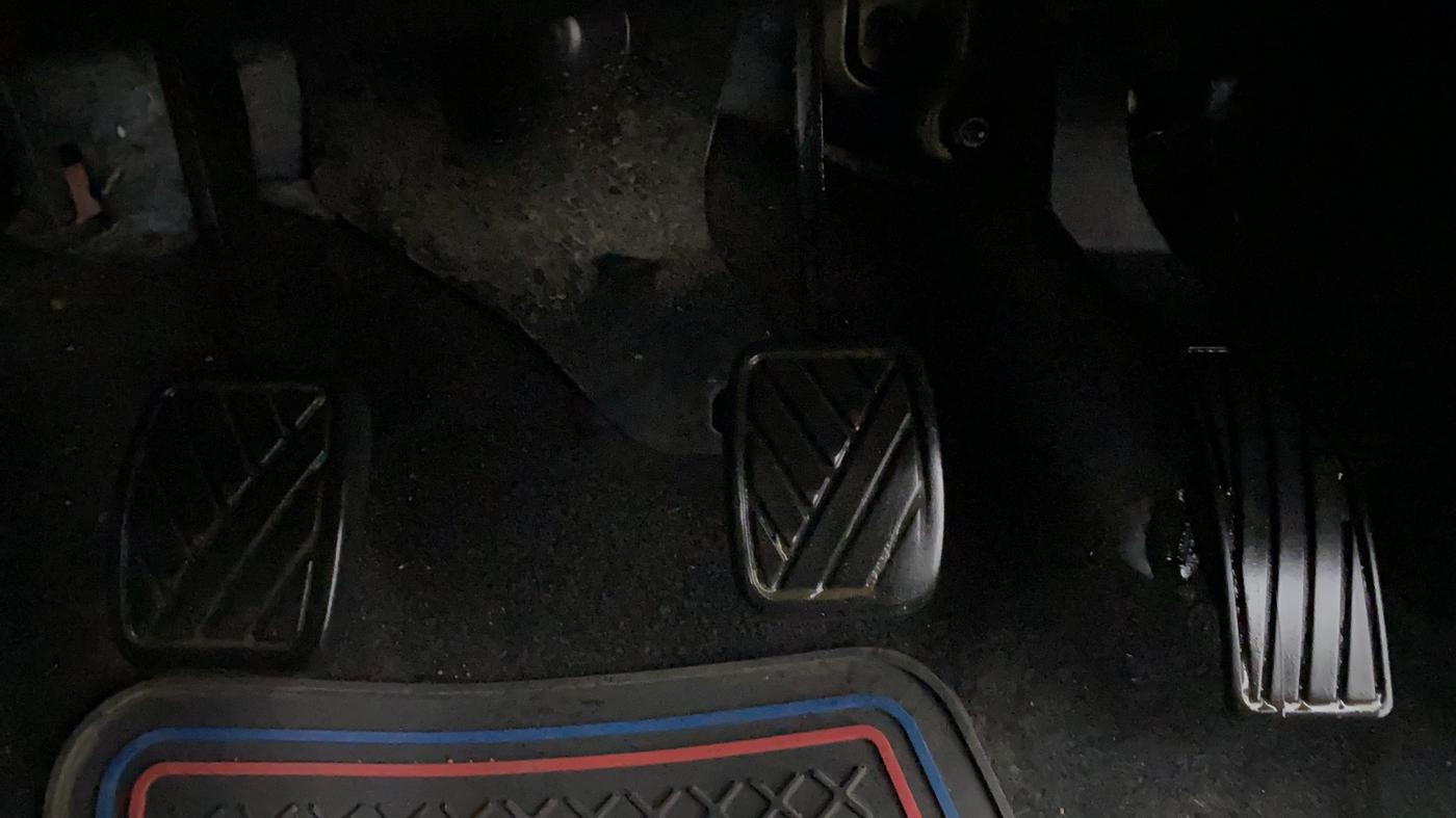 2014 Maruti Swift VXI D, Petrol, Manual, 54,630 km, Pedals