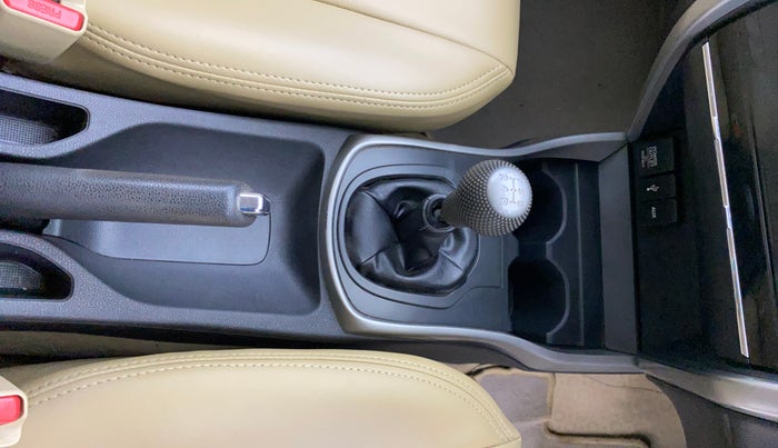 2016 Honda City 1.5L I-VTEC V MT, Petrol, Manual, 53,935 km, Gear Lever