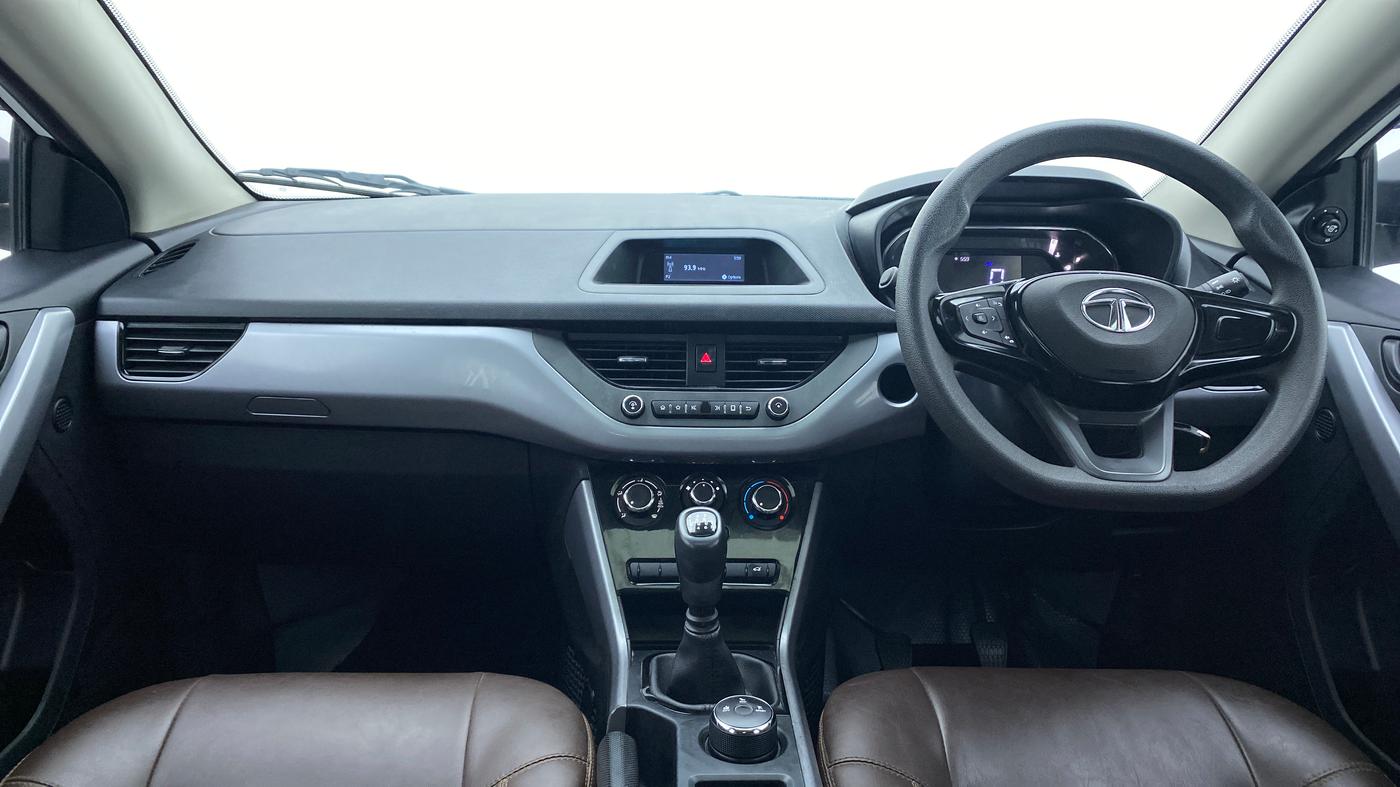 2021 Tata NEXON XM SUNROOF 1.5 RTQ, Diesel, Manual, 20,814 km, Dashboard