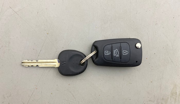 2016 Hyundai i10 SPORTZ 1.1, Petrol, Manual, 39,855 km, Key Close Up