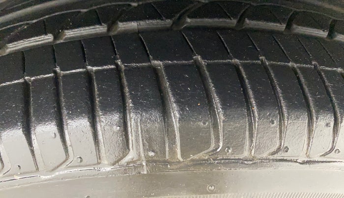 2016 Honda City 1.5L I-VTEC V MT, Petrol, Manual, 74,578 km, Right Front Tyre Tread