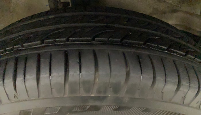2018 Maruti Wagon R 1.0 VXI AMT, Petrol, Automatic, 34,473 km, Right Front Tyre Tread