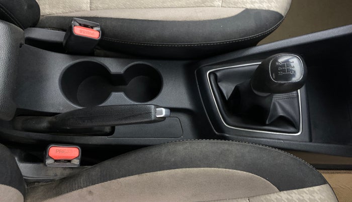 2018 Hyundai Elite i20 ASTA 1.2, Petrol, Manual, 1,15,411 km, Gear Lever