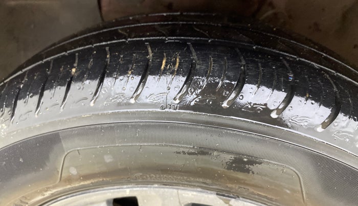 2018 Hyundai Elite i20 ASTA 1.2, Petrol, Manual, 1,15,411 km, Left Front Tyre Tread