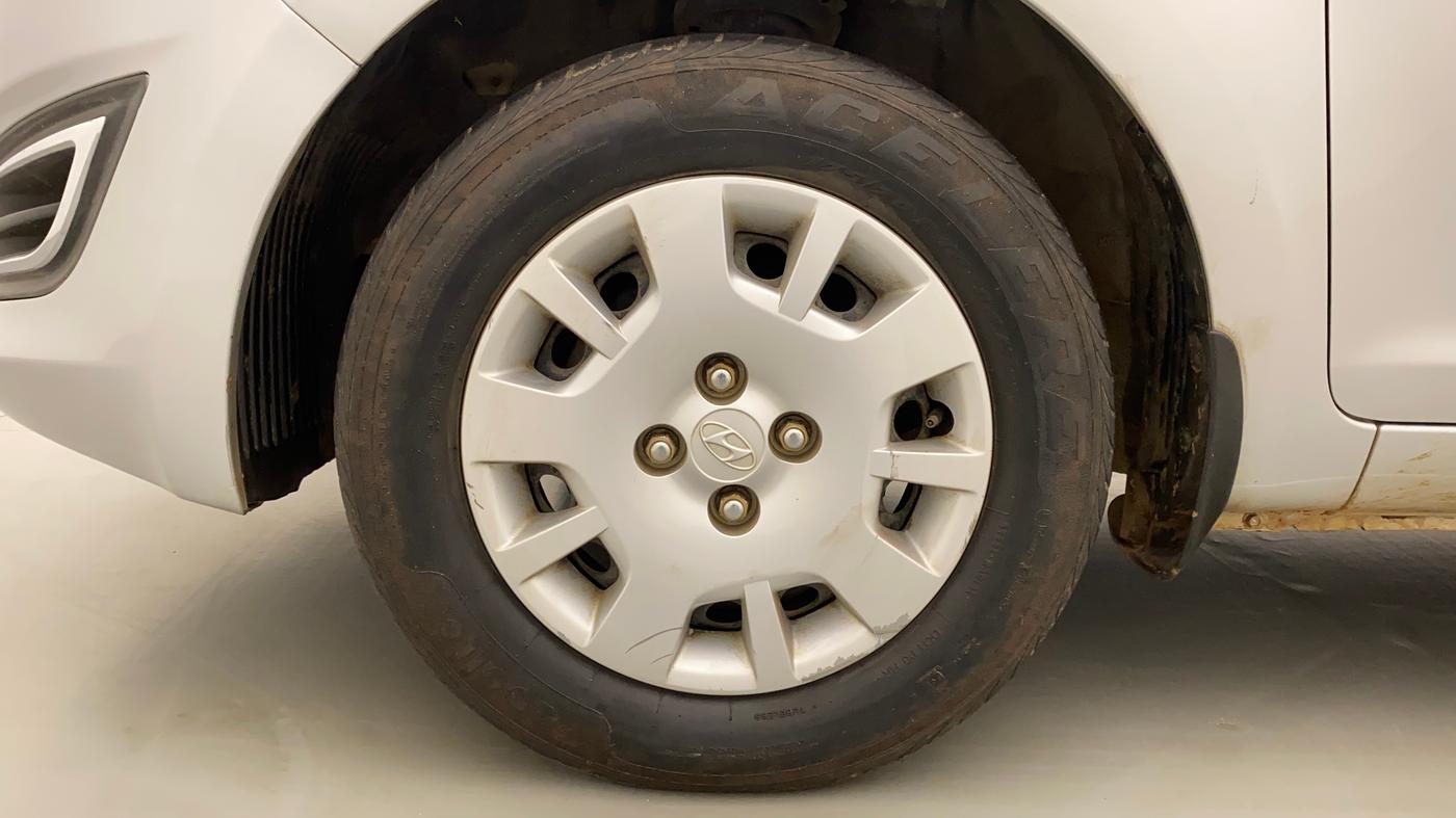 2013 Hyundai i20 MAGNA (O) 1.2, Petrol, Manual, 50,116 km, Left Front Wheel