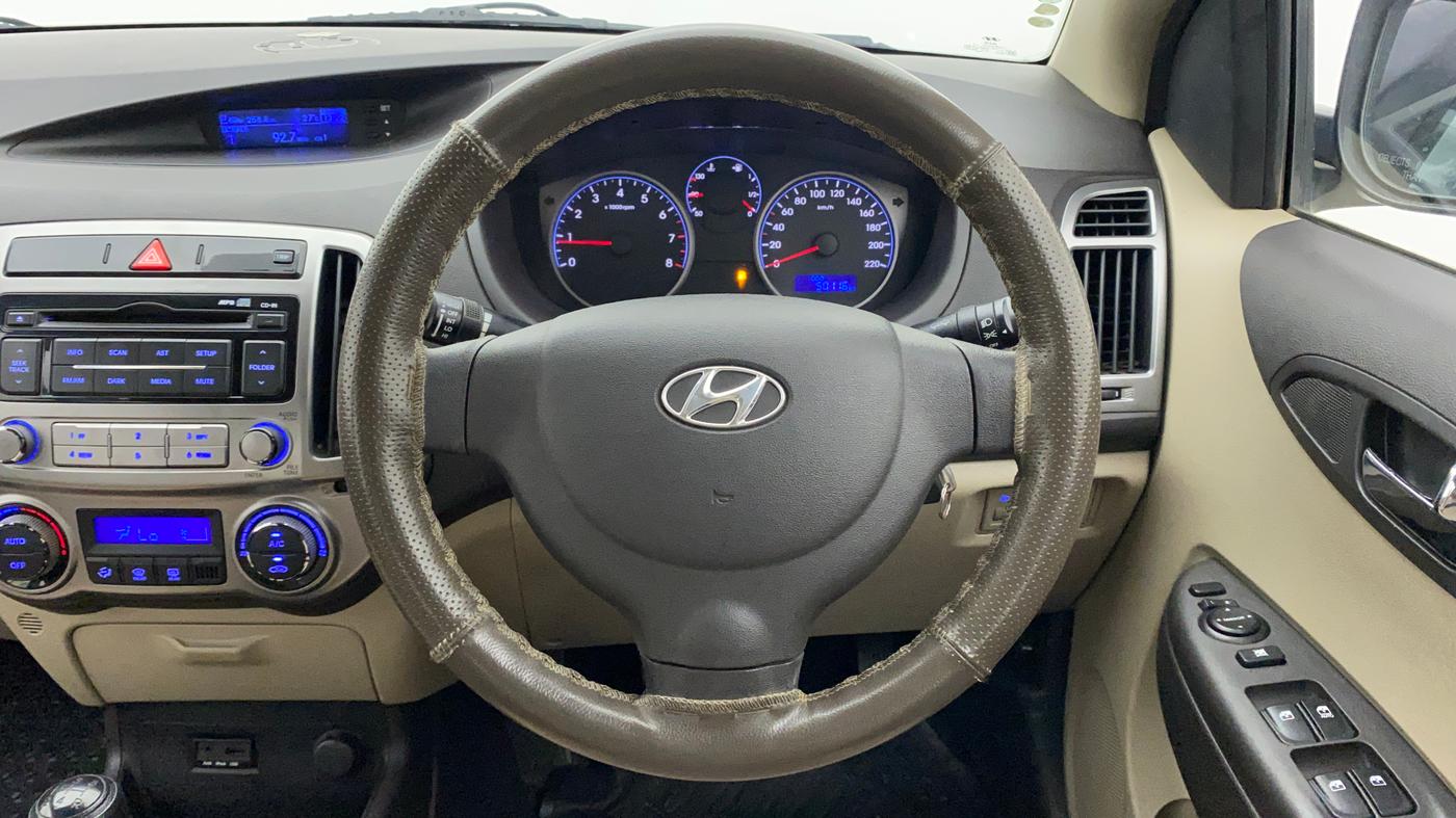 2013 Hyundai i20 MAGNA (O) 1.2, Petrol, Manual, 50,116 km, Steering Wheel Close Up