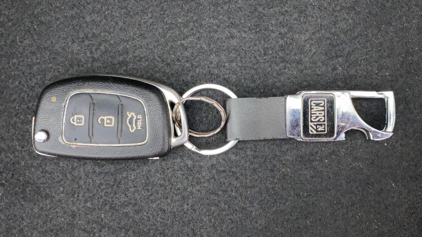2013 Hyundai i20 MAGNA (O) 1.2, Petrol, Manual, 50,116 km, Key Close Up