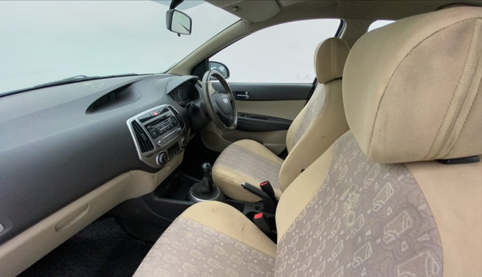 2013 Hyundai i20 MAGNA (O) 1.2, Petrol, Manual, 50,116 km, Right Side Front Door Cabin