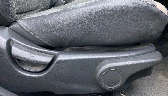 2015 Hyundai Grand i10 ASTA AT 1.2 KAPPA VTVT, Petrol, Automatic, 64,687 km, Driver Side Adjustment Panel