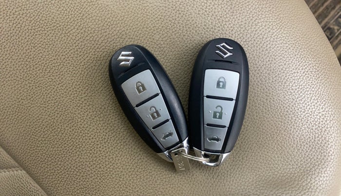 2017 Maruti Ciaz ZETA DIESEL 1.3, Diesel, Manual, 71,267 km, Key Close Up