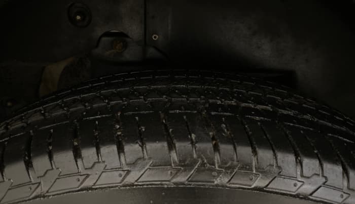 2020 Mahindra XUV500 W7, Diesel, Manual, 61,904 km, Right Rear Tyre Tread