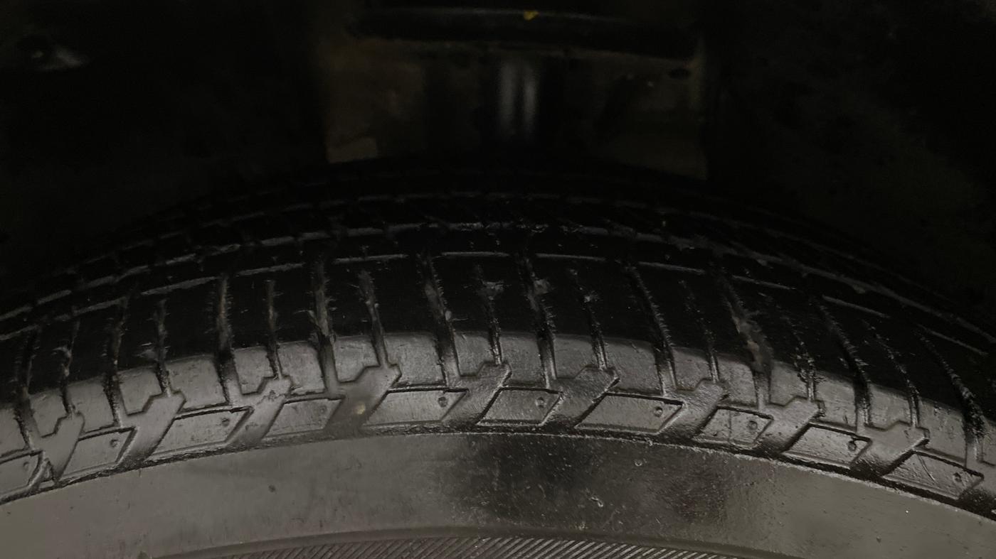 2020 Mahindra XUV500 W7, Diesel, Manual, 62,010 km, Left Front Tyre Tread