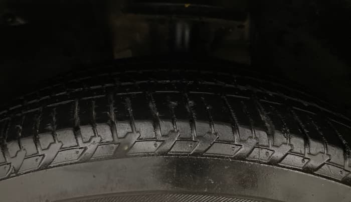 2020 Mahindra XUV500 W7, Diesel, Manual, 61,904 km, Left Front Tyre Tread