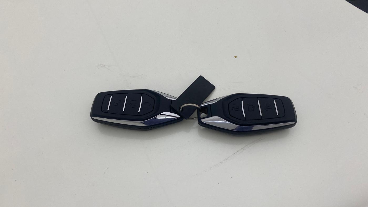 2020 Mahindra XUV500 W7, Diesel, Manual, 62,010 km, Key Close Up
