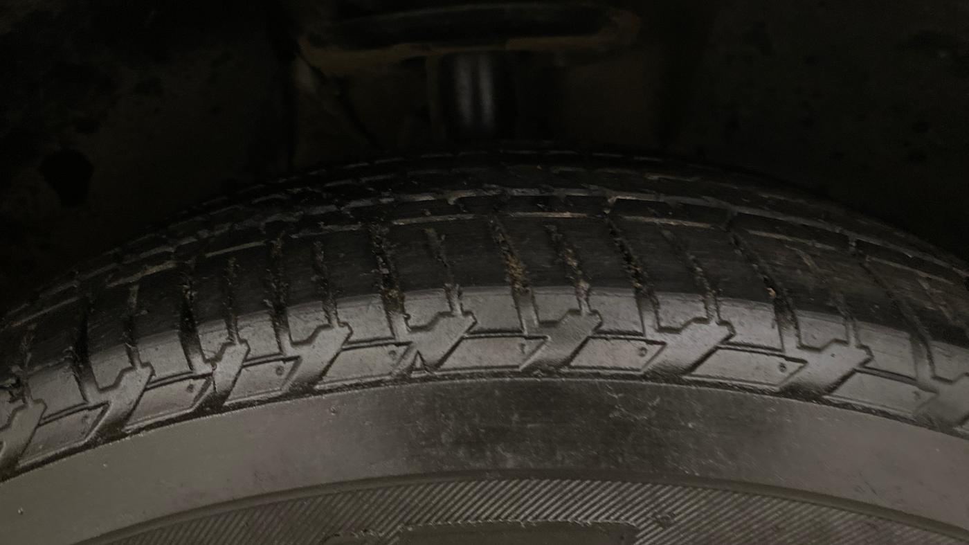 2020 Mahindra XUV500 W7, Diesel, Manual, 62,010 km, Right Front Tyre Tread