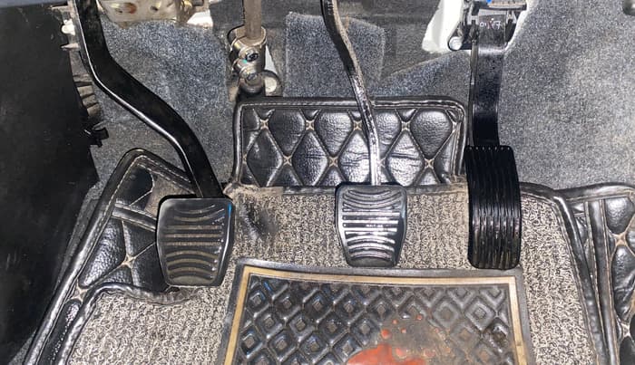 2020 Mahindra XUV500 W7, Diesel, Manual, 61,904 km, Pedals