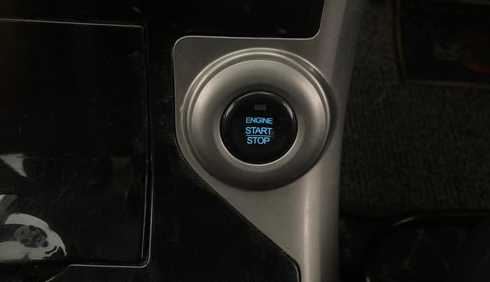 2020 Mahindra XUV500 W7, Diesel, Manual, 61,904 km, Keyless Start/ Stop Button