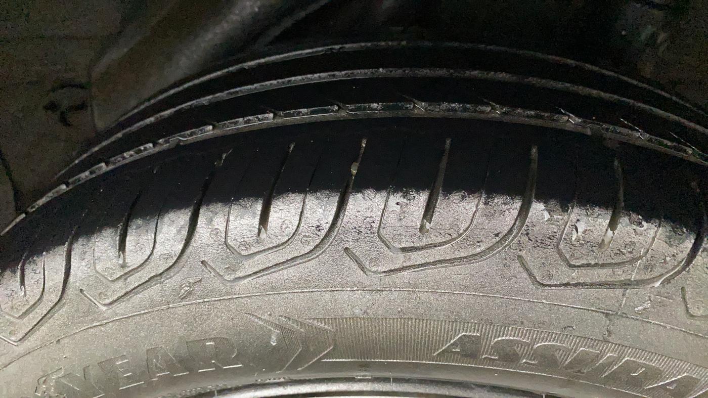 2014 Honda Amaze 1.2L I-VTEC S, Petrol, Manual, 84,220 km, Left Rear Tyre Tread
