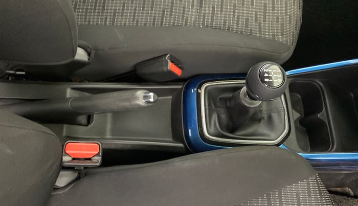 2017 Maruti IGNIS DELTA 1.2, Petrol, Manual, 9,174 km, Gear Lever