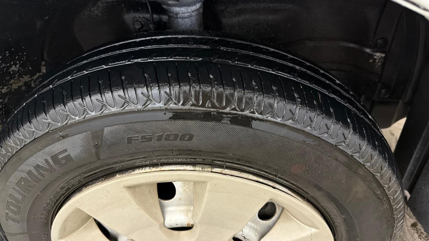 2016 Maruti Wagon R 1.0 LXI, Petrol, Manual, 43,339 km, Right Front Tyre Tread