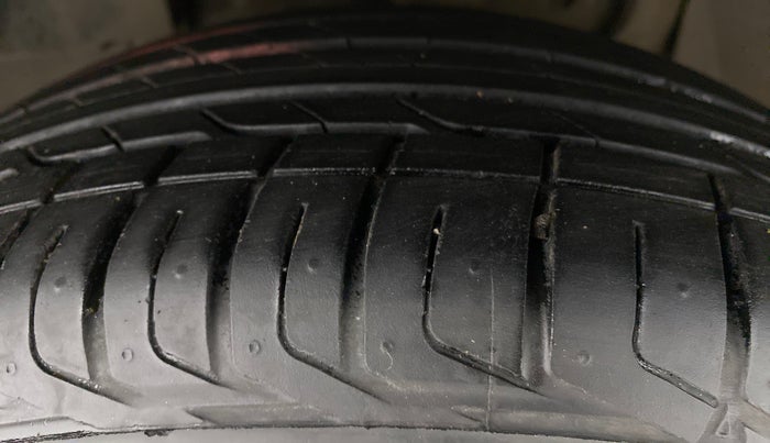 2018 Tata NEXON XZA + 1.2 PETROL A/T, Petrol, Automatic, 31,832 km, Left Front Tyre Tread