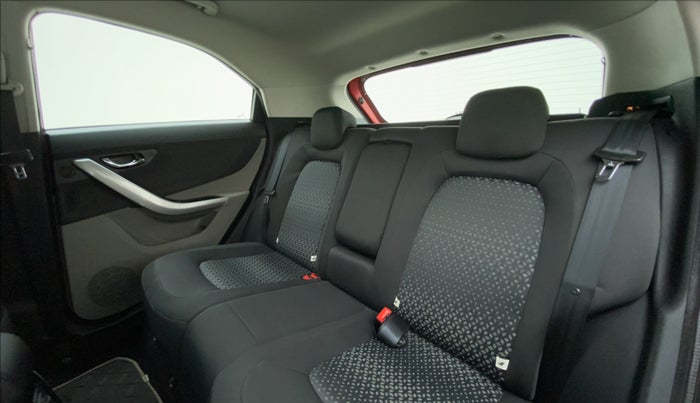 2018 Tata NEXON XZA + 1.2 PETROL A/T, Petrol, Automatic, 31,832 km, Right Side Rear Door Cabin