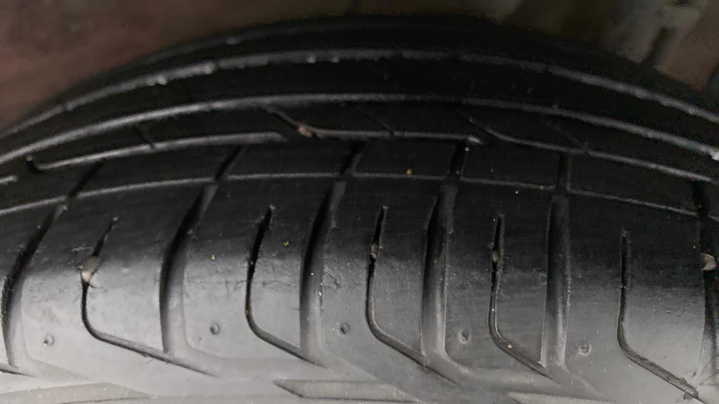 2018 Tata NEXON XZA + 1.2 PETROL A/T, Petrol, Automatic, 31,832 km, Left Rear Tyre Tread