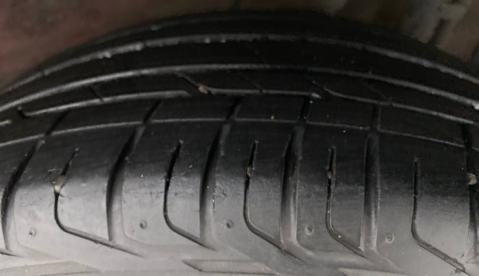 2018 Tata NEXON XZA + 1.2 PETROL A/T, Petrol, Automatic, 31,832 km, Left Rear Tyre Tread