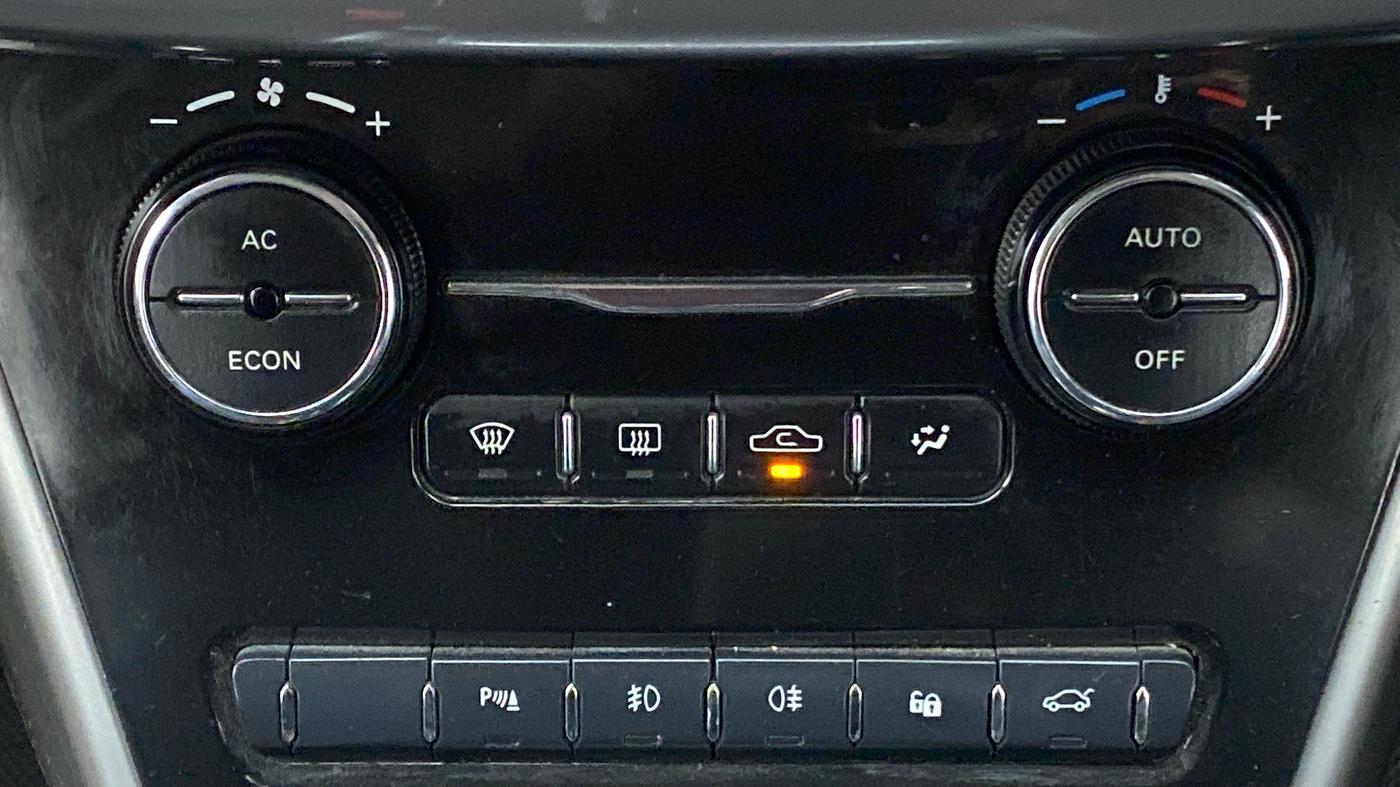 2018 Tata NEXON XZA + 1.2 PETROL A/T, Petrol, Automatic, 31,832 km, Automatic Climate Control