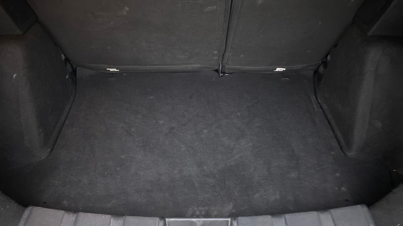 2018 Tata NEXON XZA + 1.2 PETROL A/T, Petrol, Automatic, 31,832 km, Boot Inside