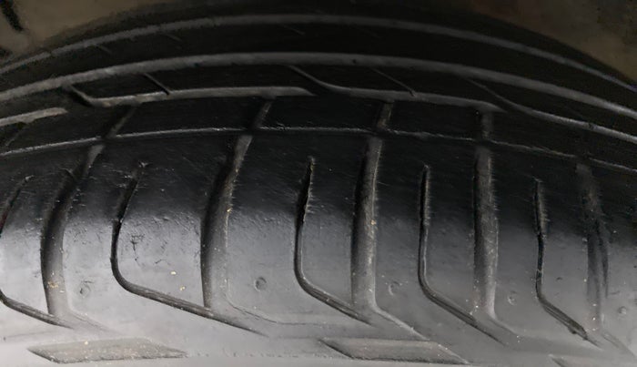 2018 Tata NEXON XZA + 1.2 PETROL A/T, Petrol, Automatic, 31,832 km, Right Rear Tyre Tread