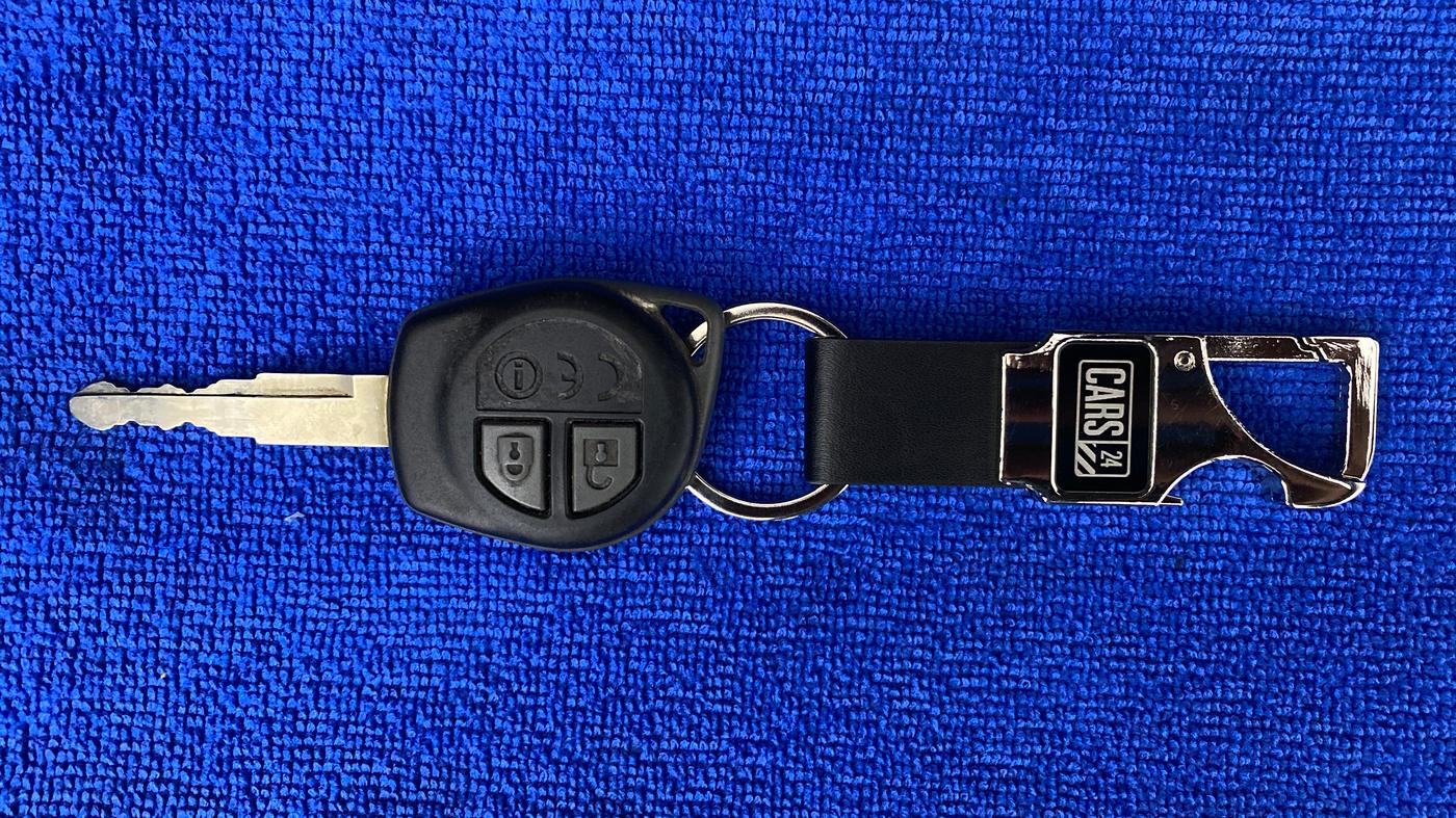 2017 Maruti Dzire VDI, Diesel, Manual, 64,788 km, Key Close Up