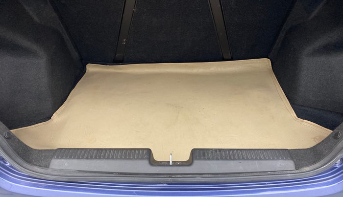 2017 Maruti Dzire VDI, Diesel, Manual, 64,788 km, Boot Inside