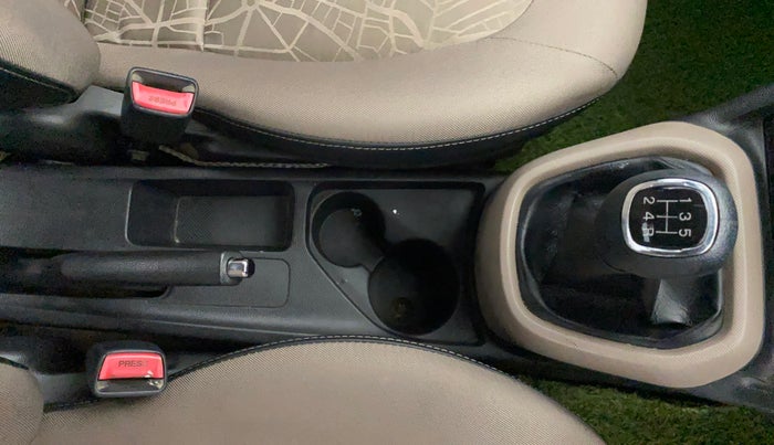 2014 Hyundai Xcent SX 1.2, Petrol, Manual, 89,519 km, Gear Lever