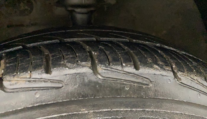 2014 Hyundai Xcent SX 1.2, Petrol, Manual, 89,519 km, Left Front Tyre Tread