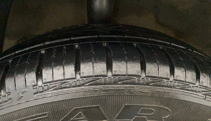 2014 Hyundai Xcent SX 1.2, Petrol, Manual, 89,519 km, Right Rear Tyre Tread