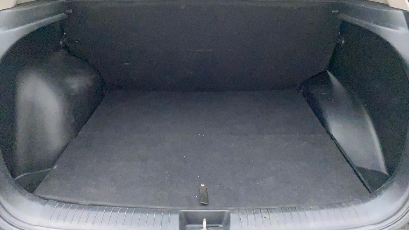 2018 Hyundai Creta 1.6 SX (O) VTVT, Petrol, Manual, 34,283 km, Boot Inside