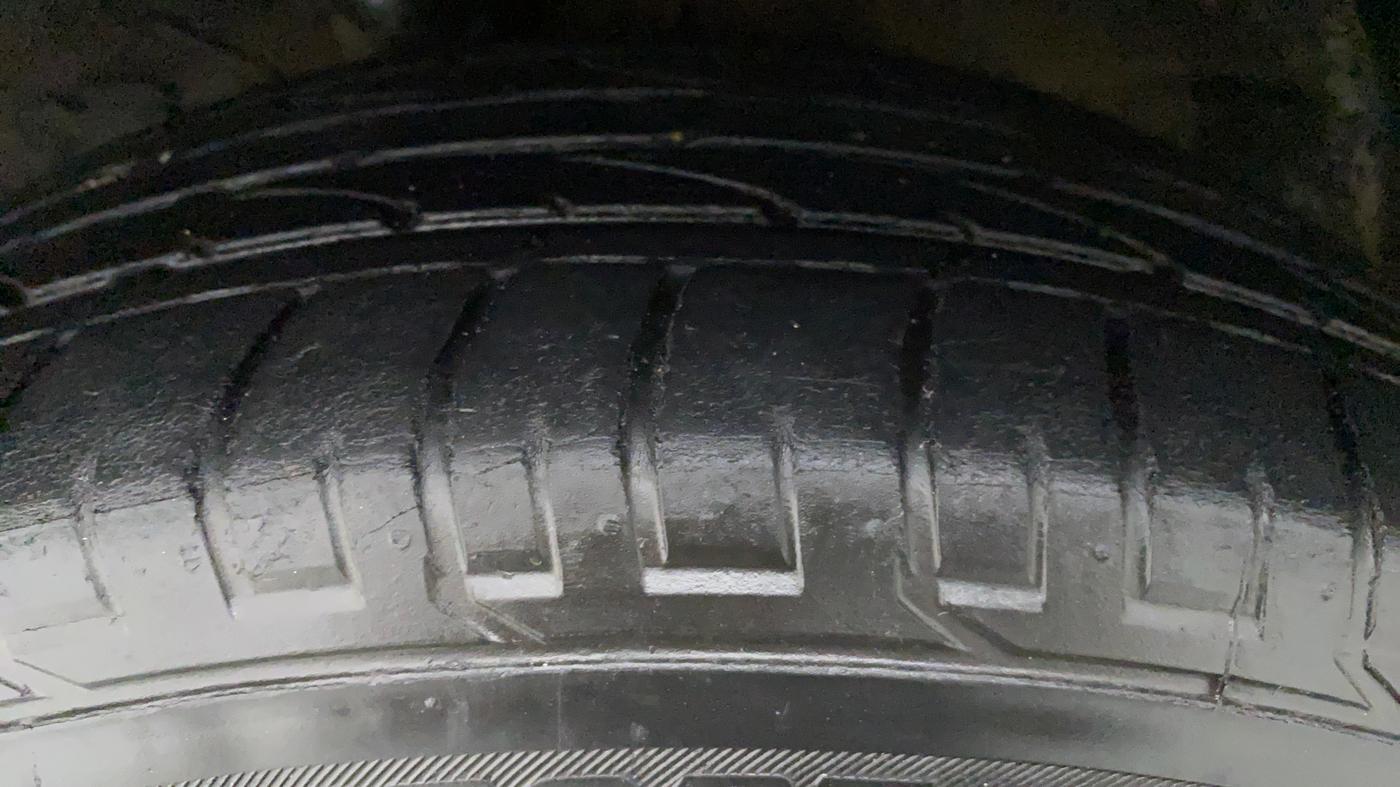 2018 Hyundai Creta 1.6 SX (O) VTVT, Petrol, Manual, 34,283 km, Left Rear Tyre Tread