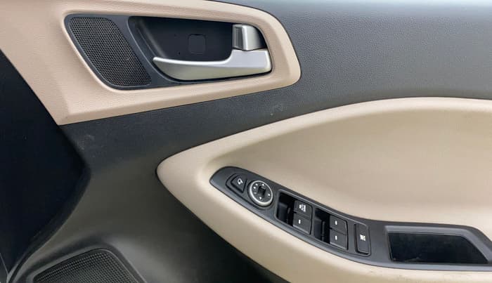 2019 Hyundai Elite i20 SPORTZ PLUS 1.2, Petrol, Manual, 1,08,750 km, Driver Side Door Panels Control