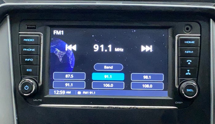 2018 Mahindra KUV 100 NXT K8 P 6 STR, Petrol, Manual, 31,767 km, Infotainment System