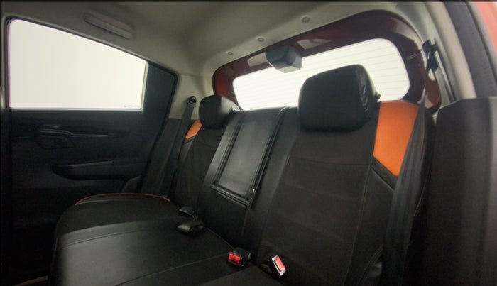 2018 Mahindra KUV 100 NXT K8 P 6 STR, Petrol, Manual, 31,767 km, Right Side Rear Door Cabin