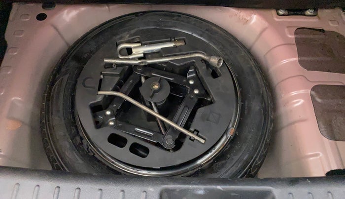 2018 Mahindra KUV 100 NXT K8 P 6 STR, Petrol, Manual, 31,767 km, Spare Tyre