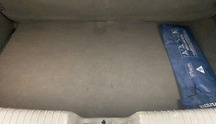 2013 Hyundai i10 SPORTZ 1.2, Petrol, Manual, 40,837 km, Boot Inside