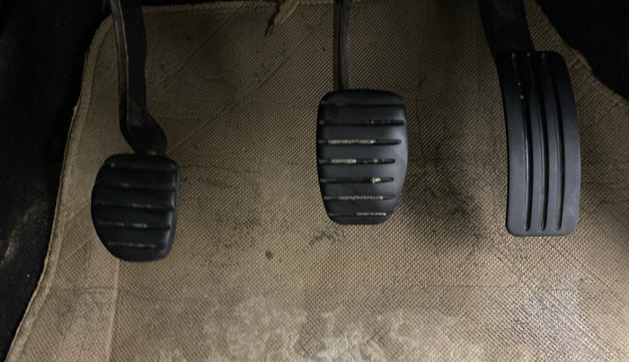 2014 Renault Duster 110 PS RXZ 4X4 MT DIESEL, Diesel, Manual, 1,69,999 km, Pedals