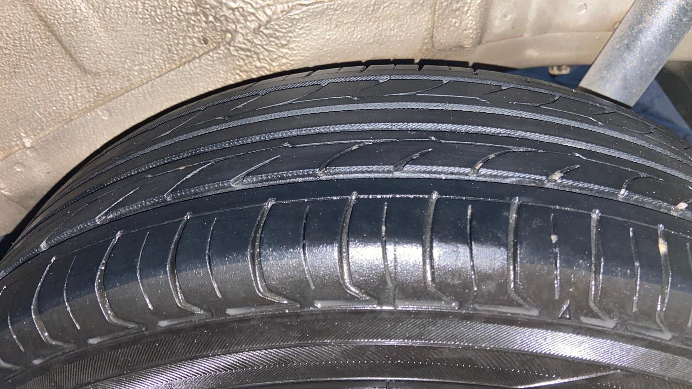 2014 Maruti Wagon R 1.0 VXI, Petrol, Manual, 97,625 km, Left Rear Tyre Tread